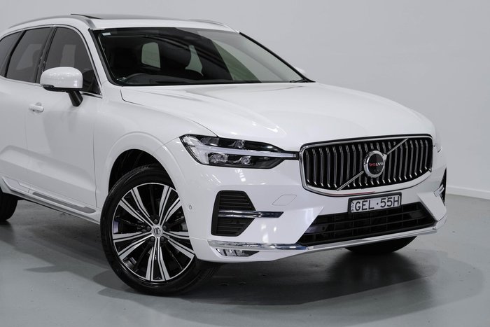 2022 Volvo XC60 Ultimate B5 Bright