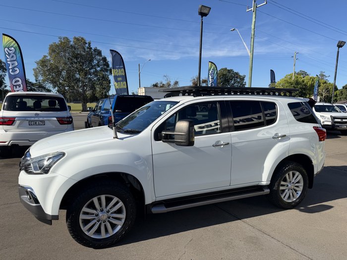 2018 Isuzu MU-X LS-T