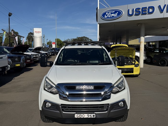 2018 Isuzu MU-X LS-T