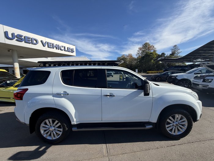 2018 Isuzu MU-X LS-T