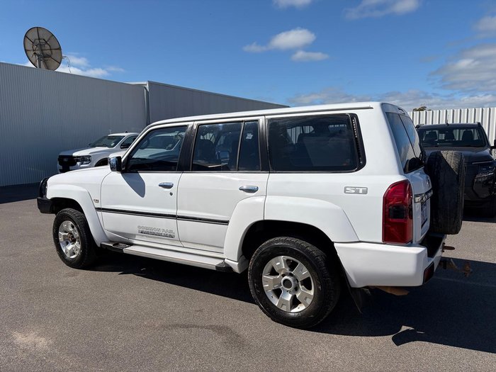 2013 Nissan Patrol ST
