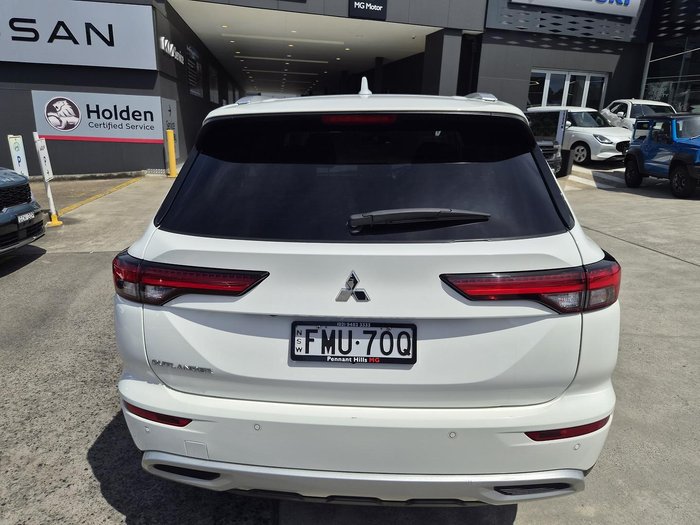 2024 Mitsubishi Outlander LS