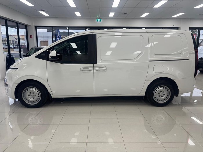2022 Hyundai STARIA LOAD