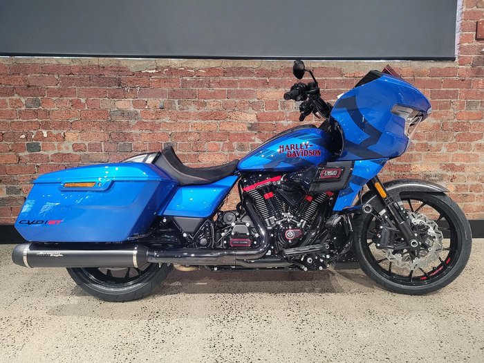 Harley-Davidson CVO Road Glide ST 121 (FLTRXSTSE) Touring