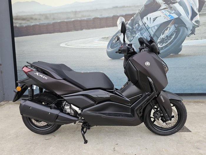2024 Yamaha XMAX 300 V2 XMAX Red