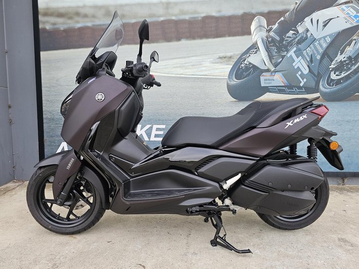 2024 Yamaha XMAX 300 V2 XMAX Red