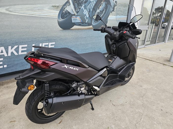 2024 Yamaha XMAX 300 V2 XMAX Red