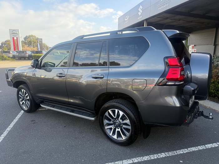 2022 Toyota Landcruiser Prado VX