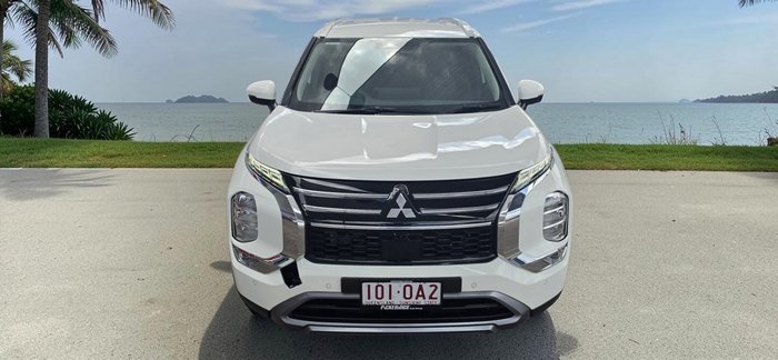 2025 Mitsubishi Outlander LS