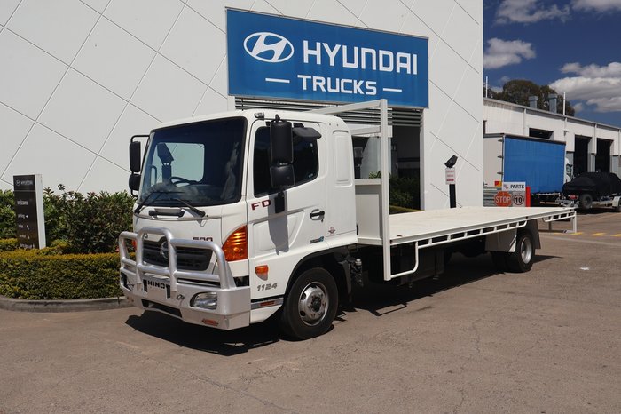 2016 HINO FD