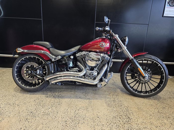 2017 Harley-Davidson Breakout 103 (FXSB)