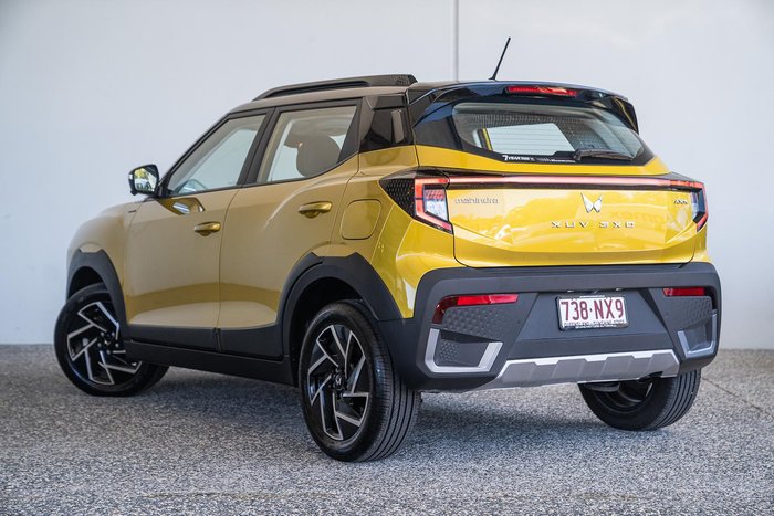 2025 Mahindra XUV3XO AX7L