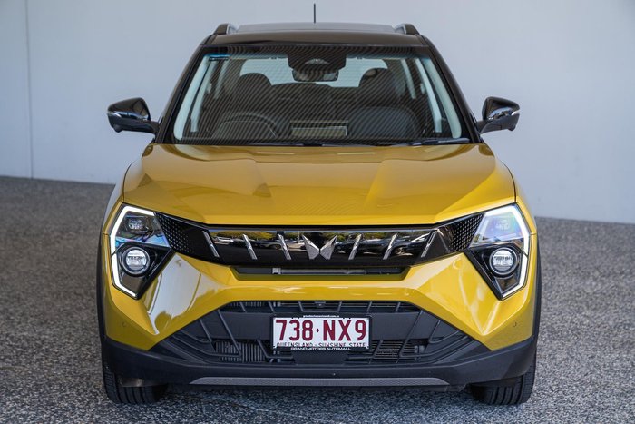 2025 Mahindra XUV3XO AX7L