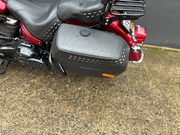 2018 HARLEY-DAVIDSON FLHCS HERITAGE CLC S 114 SOLID RED