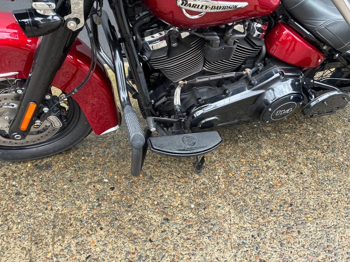 2018 HARLEY-DAVIDSON FLHCS HERITAGE CLC S 114 SOLID RED