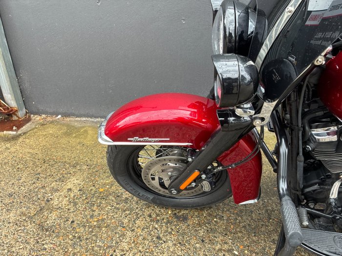 2018 HARLEY-DAVIDSON FLHCS HERITAGE CLC S 114 SOLID RED