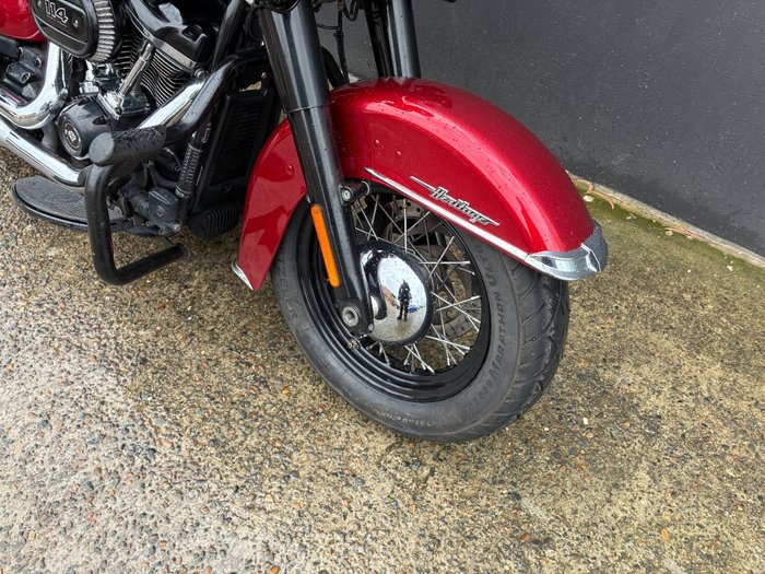 2018 HARLEY-DAVIDSON FLHCS HERITAGE CLC S 114 SOLID RED