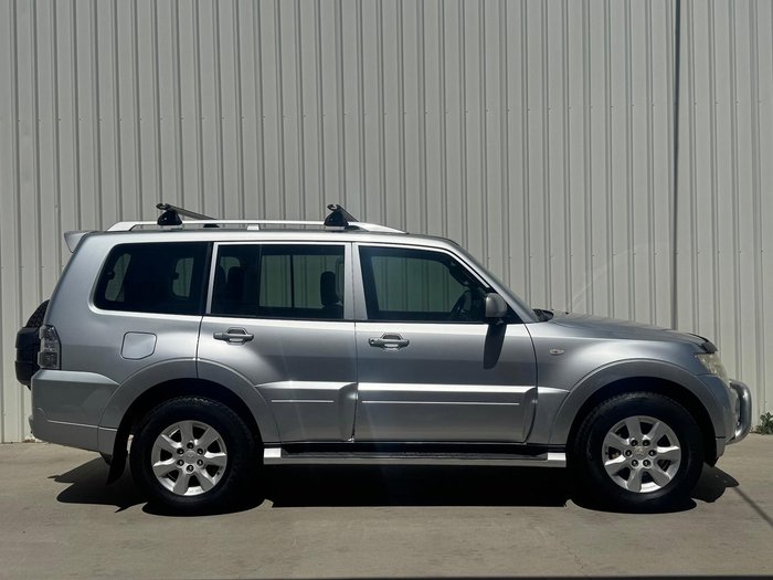 2010 Mitsubishi Pajero GLX