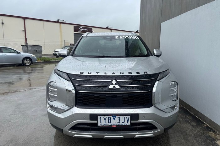 2023 Mitsubishi Outlander LS