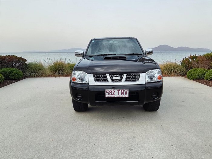 2013 Nissan Navara ST-R