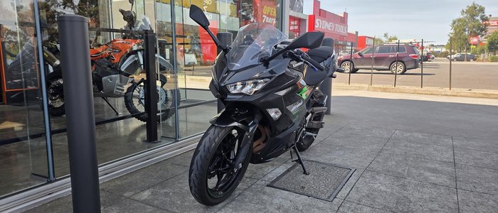 2023 Kawasaki Ninja 400 (EX400G) Ninja Black