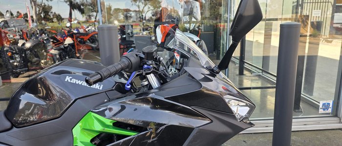 2023 Kawasaki Ninja 400 (EX400G) Ninja Black