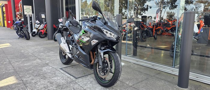 2023 Kawasaki Ninja 400 (EX400G) Ninja Black