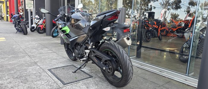 2023 Kawasaki Ninja 400 (EX400G) Ninja Black