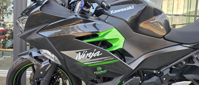 2023 Kawasaki Ninja 400 (EX400G) Ninja Black