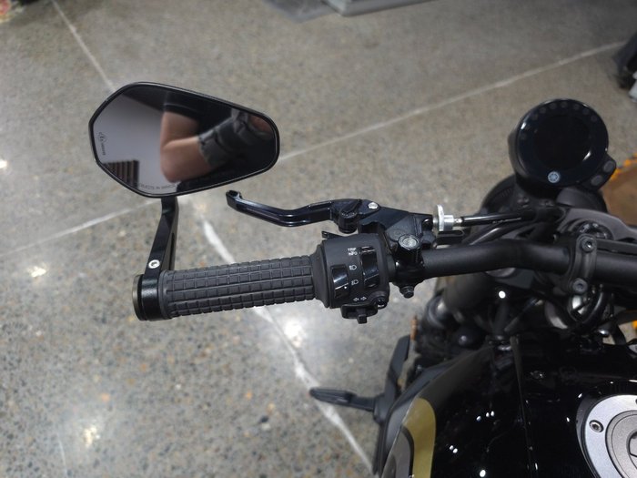 2023 Yamaha XSR700 Black