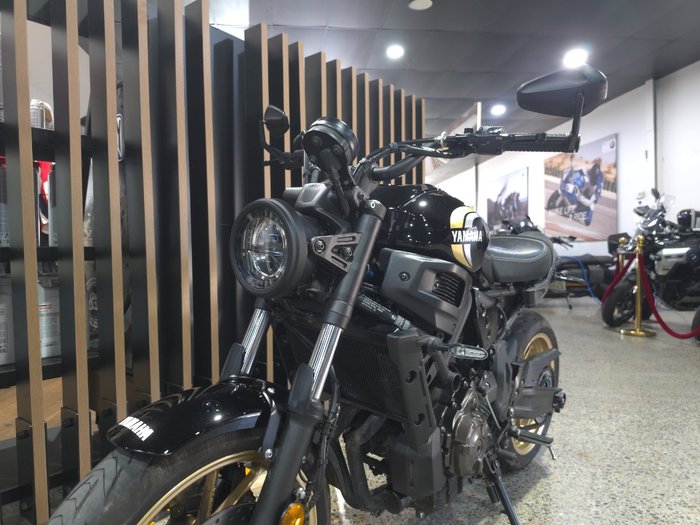2023 Yamaha XSR700 Black