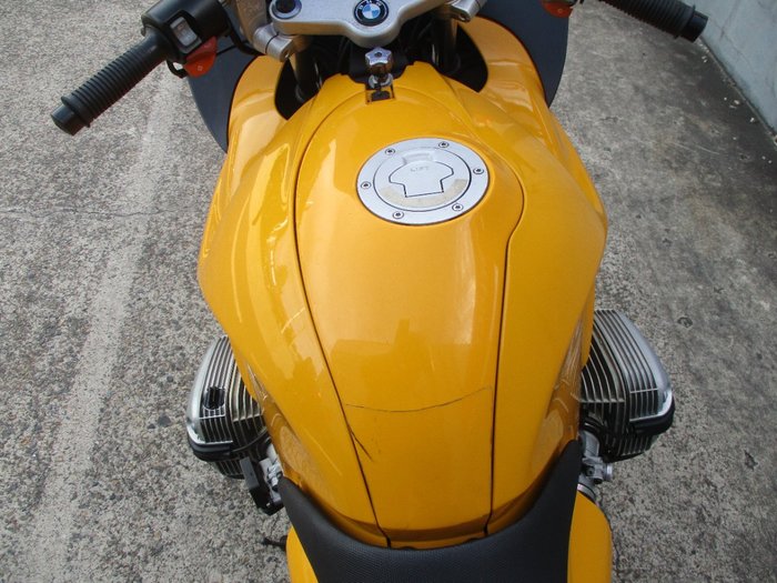 1998 BMW Motorrad R1100S YELLOW
