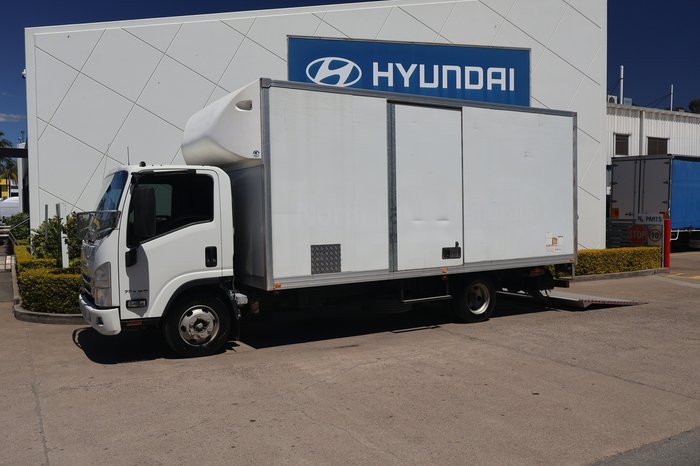 2017 ISUZU NPR 75-190