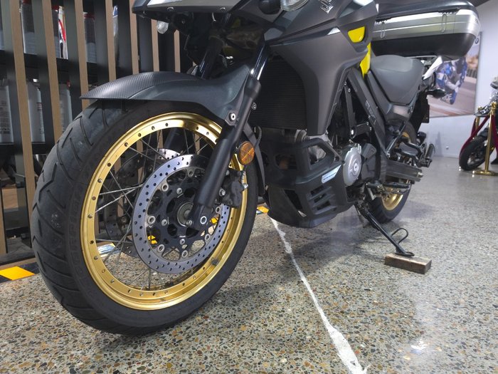 2018 Suzuki DL650 V-STROM YELLOW