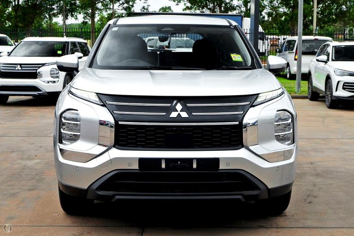 2025 Mitsubishi Outlander ES