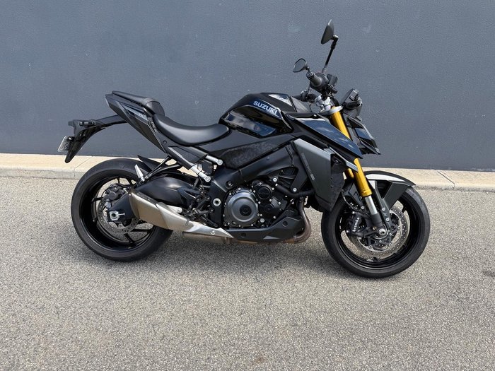 2021 Suzuki GSX-S1000