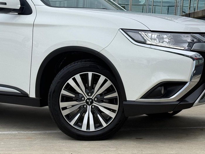 2021 Mitsubishi Outlander LS