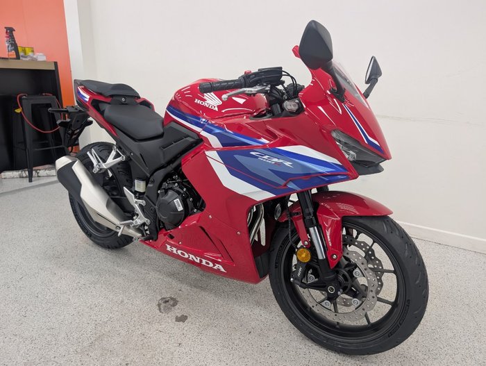2026 Honda CBR500RA (ABS) LAMS Red