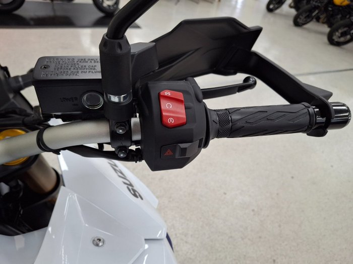 2026 Suzuki V-STROM 800 (DL800RQ) White
