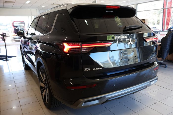 2026 Mitsubishi Outlander Exceed Tourer
