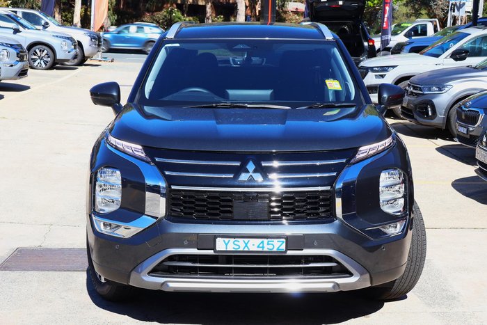 2025 Mitsubishi Outlander LS