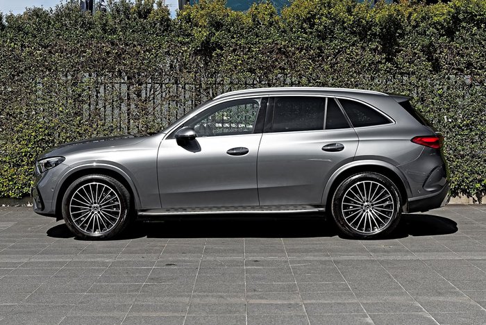 2023 Mercedes-Benz GLC-Class GLC300