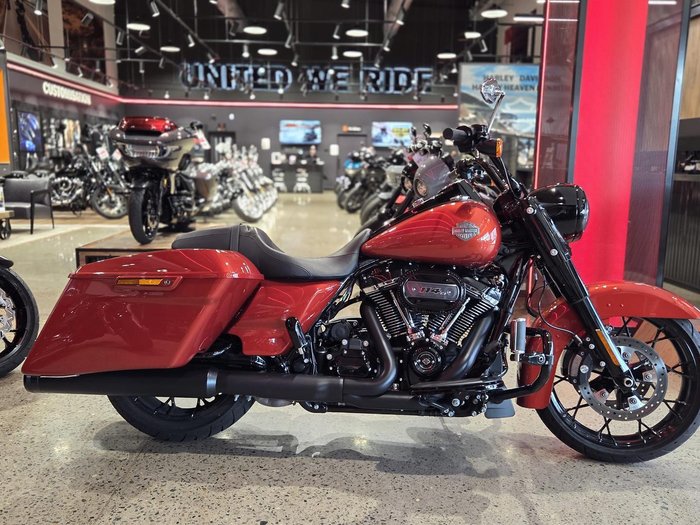 Harley-Davidson Road King Special 114 (FLHRXS) Touring