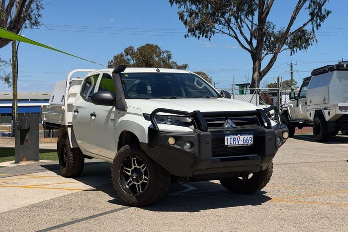 2022 Mitsubishi Triton GLX