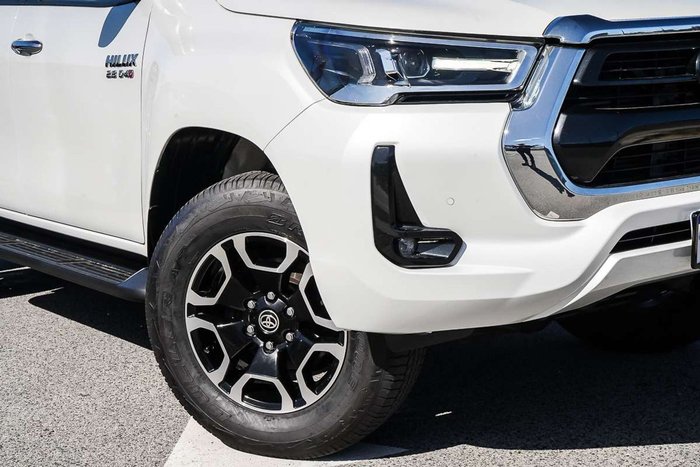 2022 Toyota Hilux SR5