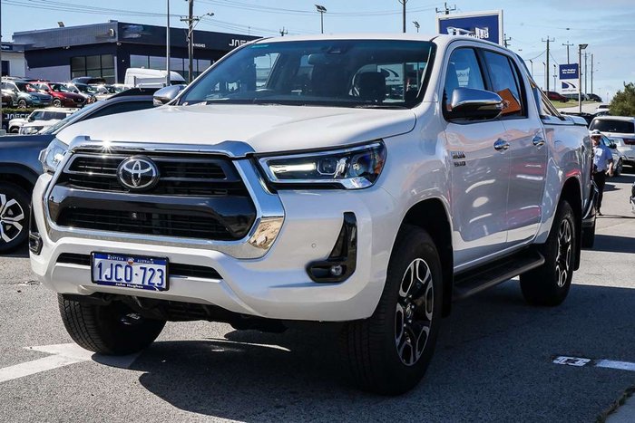 2022 Toyota Hilux SR5