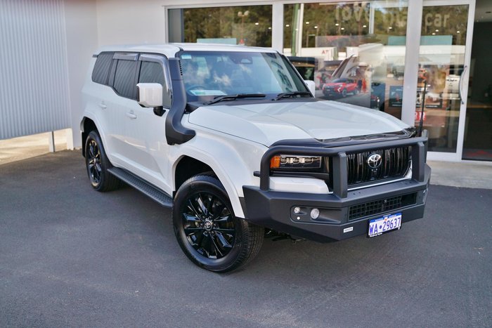 2024 Toyota Landcruiser Prado