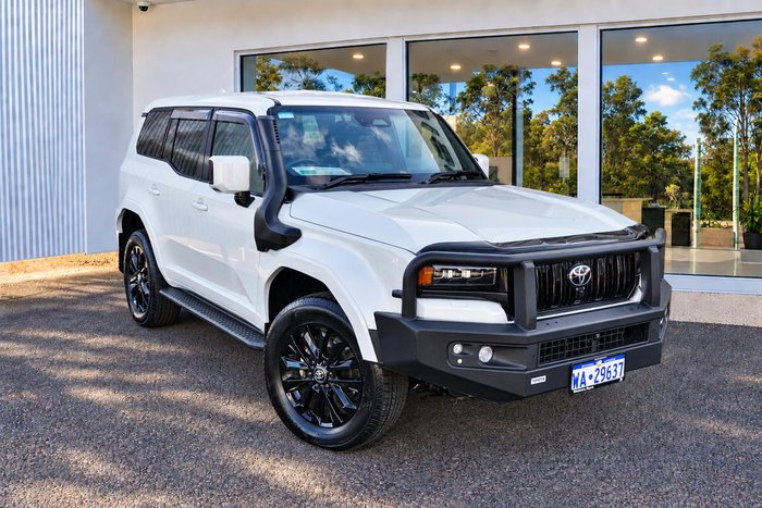2024 Toyota Landcruiser Prado