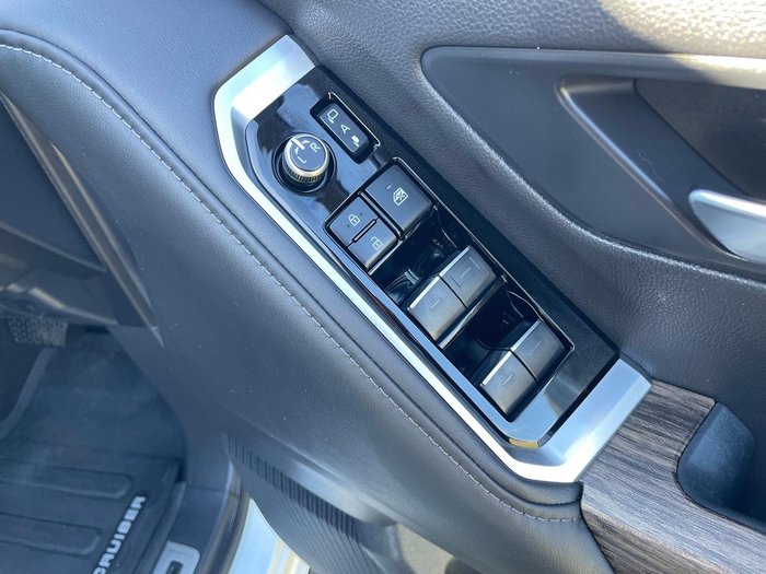 2022 Toyota Landcruiser VX