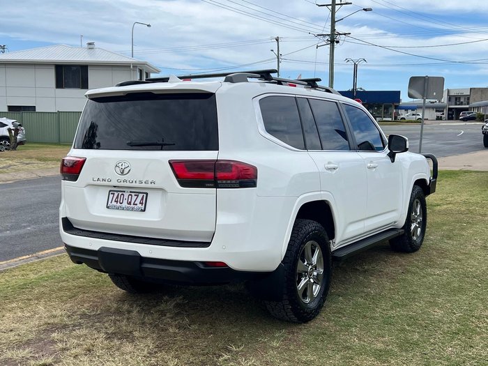2022 Toyota Landcruiser VX
